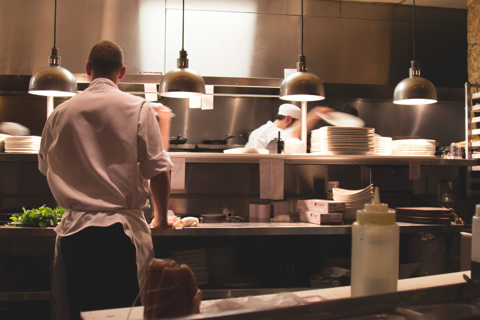 Cocina abierta en reforma de restaurante