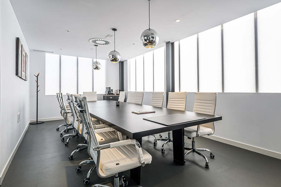 Sala de reuniones en oficina para ingeniería en Valladolid